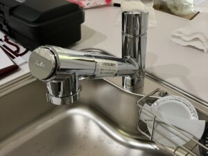 愛媛キッチン取付け隊　浄水器の取替　施工前